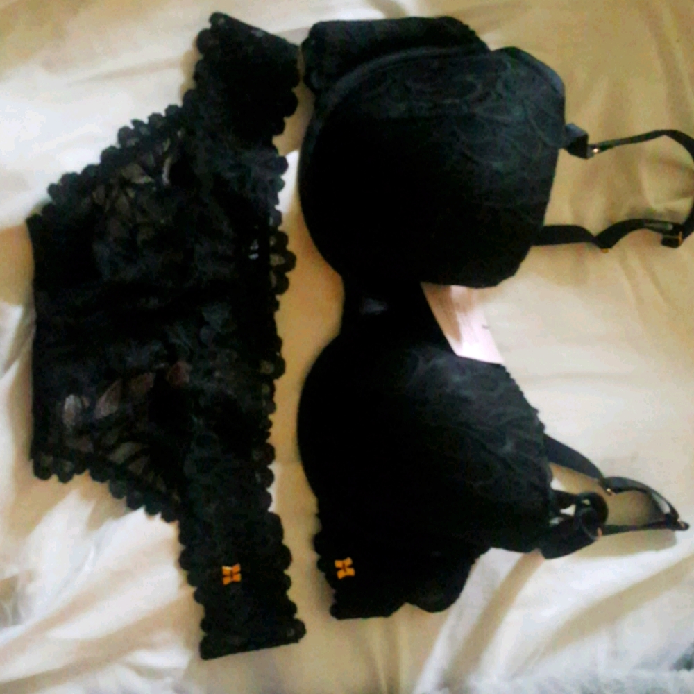 Savage Fenty bra and pantie set
